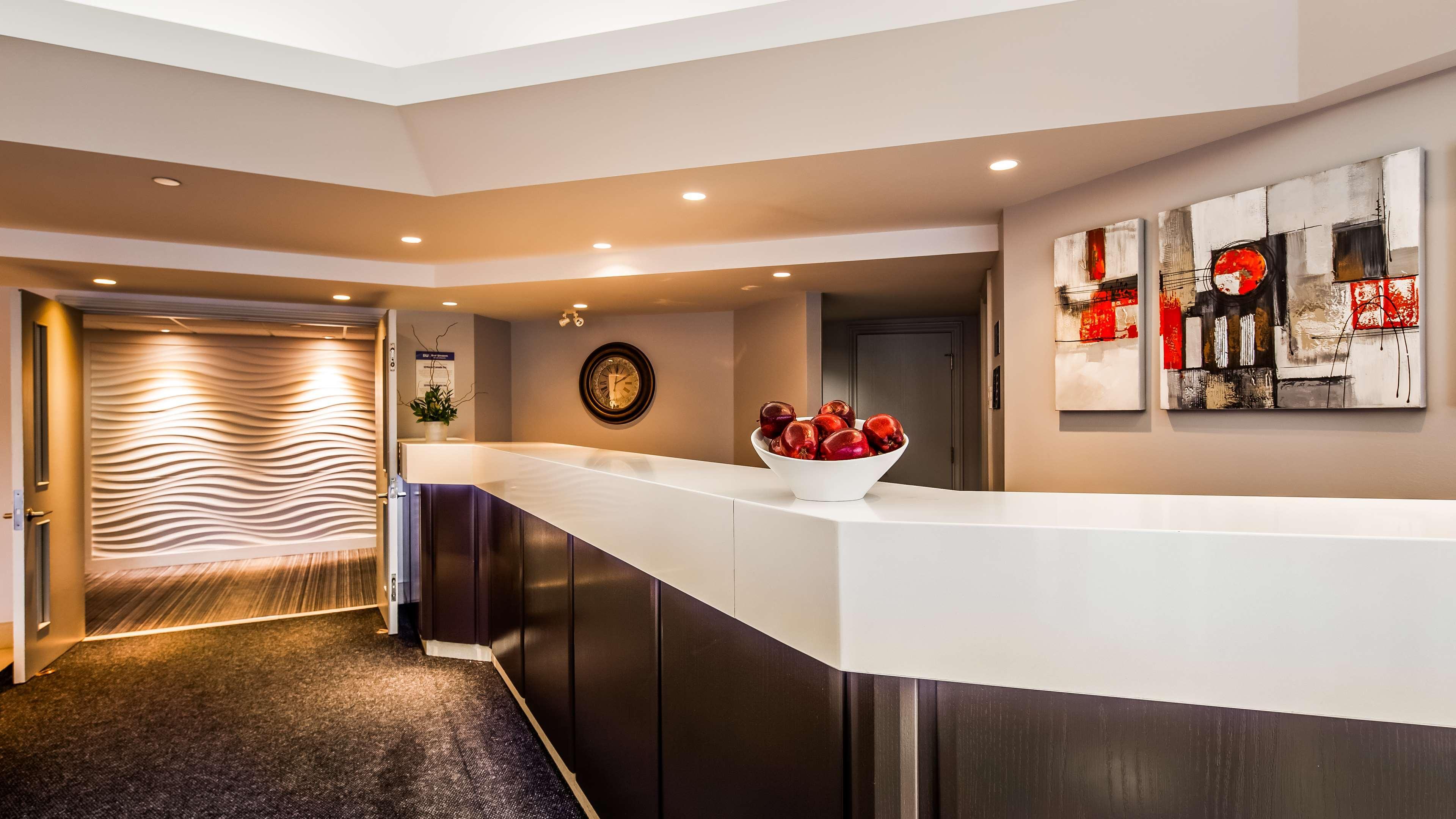 Best Western Hotel Brossard Exterior photo