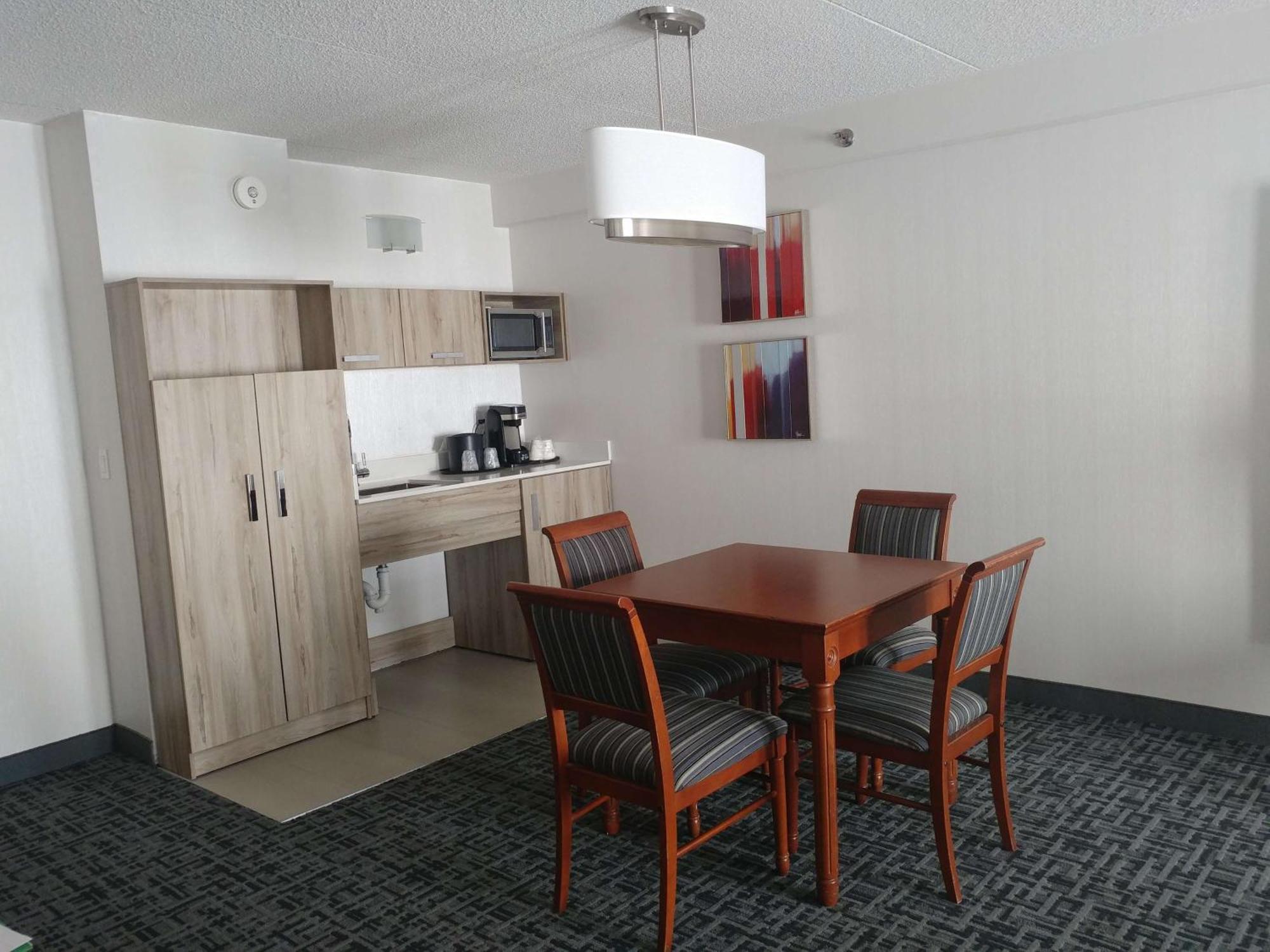 Best Western Hotel Brossard Exterior photo